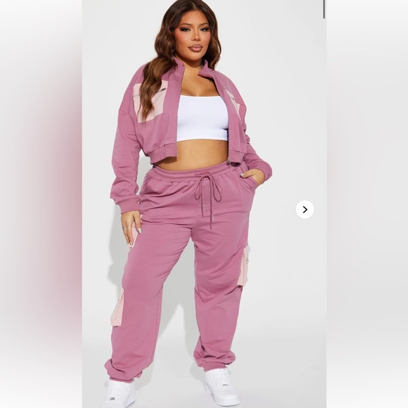 Fashion Nova Pants - Fashion Nova Pink and Cream Cargo Joggers Set